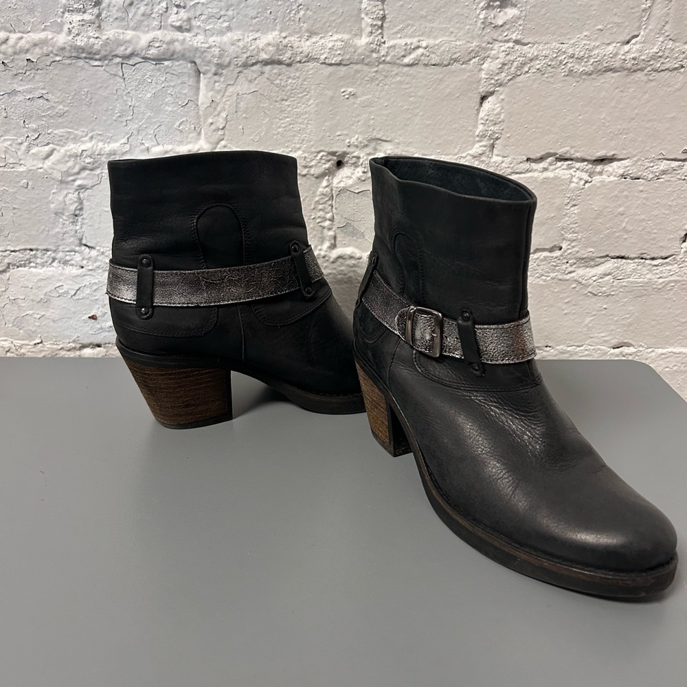 Eric Michael Black Leather Ankle Boots